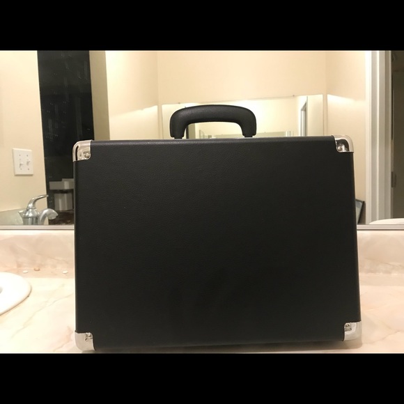 Brand new Victrola record player - Picture 3 of 5